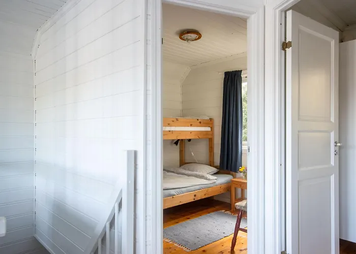 Nesjaholmen By Interhome * Kalavag